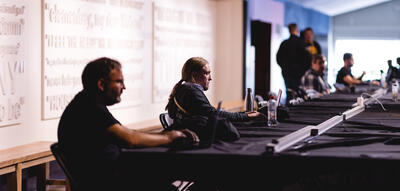 Merlin Bögershausen presenting at Devoxx Belgium 2023 conference